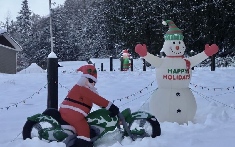 Inflatable Christmas decorations