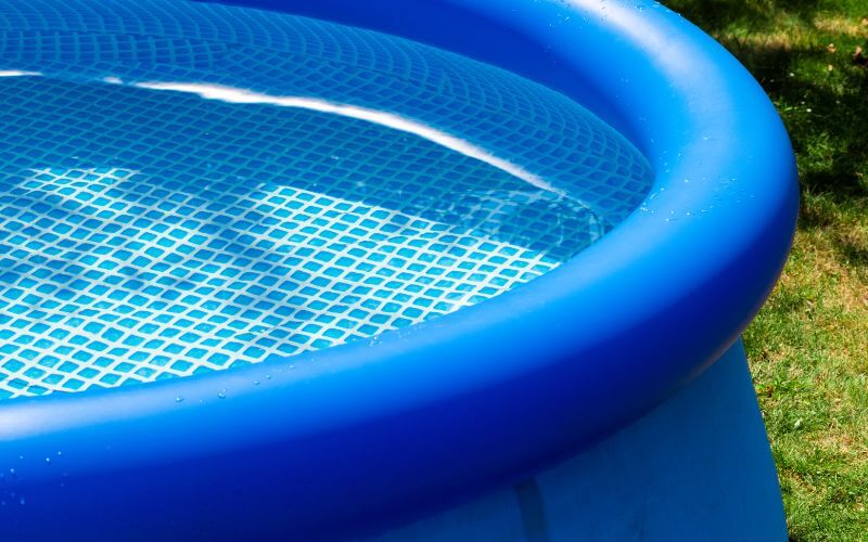 blue inflatable pool